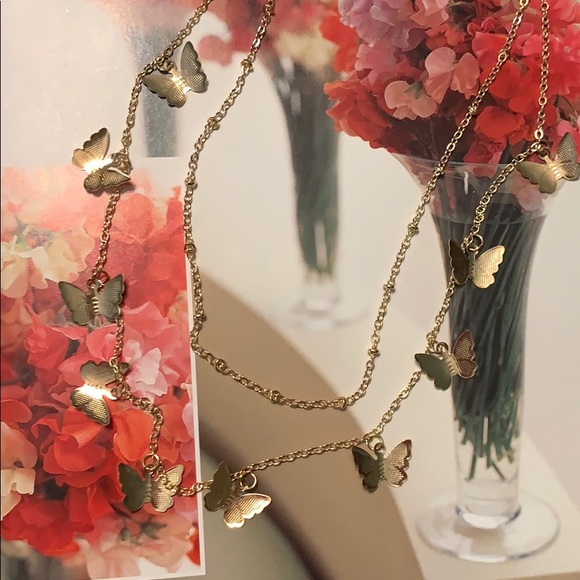 ⭐️Clearance ⭐️ ☀️Boutique ☀️Layered Butterfly Necklace - Picture 5 of 7